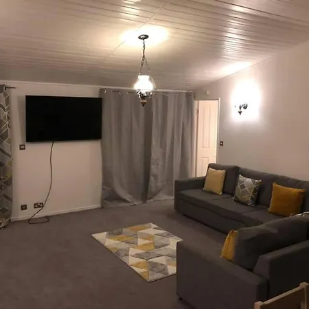 Holiday home Chestnut With Hot Tub North Yorkshire Malton